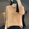 Cárdigan de lana de alta gama para mujer con estampado floral, cuello redondo, corte holgado, abotonado, tejido casual, prenda exterior blanca