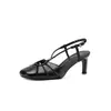 Sandalias elegantes de estilo femenino de punta cerrada de 6.5 cm, calzado de exterior de verano 2026, punta cuadrada, tacón fino, sandalias de tacón alto con una correa de hebilla