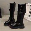 Botas altas estilo británico retro Maillard con tacón grueso y suela gruesa para mujer, nuevo modelo otoño e invierno 2026, botas Martin adelgazantes de caña alta