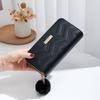 Cartera de doble capa con bola de pelo sencilla y bordada con tarjetero largo y doble cremallera