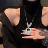Colar com um Toque de Luxo Leve, Corrente Longa para Suéter de Nicho, Moderno e de Alta Qualidade, Acessório Versátil de Franja para Outono e Inverno, Pingente Charme