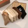 Calcetines bordados con la letra C, calcetines de lana para mujer hasta la pantorrilla, engrosados para abrigar en otoño e invierno, mezcla de cachemira, estilo preppy, calcetines largos para invierno