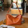 Nova Bolsa Feminina de Couro Genuíno Versão Coreana Couro Bovino de Camada Superior Curtido Vegetal Alça Larga para Ombro Único Bolsa Saco de Couro Macio