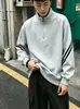 Sudadera de rayas blancas y grises con media cremallera para hombre, una camiseta de manga larga de alta gama y peso pesado para otoño, perfecta como capa interior estilo americano