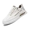 Zapatos blancos para hombre para deportes al aire libre y para ir al trabajo, zapatos casuales, nuevos zapatos de moda de otoño versátiles con panel de cuero para hombre