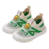 Zapatos transpirables de punto volador de suela blanda, nuevo estilo Primavera y Otoño 2025, para niños y niñas, zapatos de caminar de suela blanda sin cordones para niñas