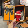 Chaveiro de Flor de Crochê em Buquê, Pingente Criativo e Fofo para Bolsa de Buquê, Presente de Feriado Prático Atacado