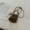 Bolsa de Mão Estilo Balde Liso Exquisito com Pregas e Cordão para Mulheres, Nova Moda Outono 2026, Bolsa de Ombro Transversal Fashion e Única