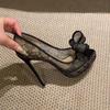 Sandálias Plataforma de Renda Bordada com Tela e Biqueira Aberta Sexy para Mulheres 2026 Novo Estilo Salto Agulha Plataforma com Laço Peep-Toe