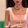 Le Rouge Zhou MeimeiRosa ao Redor do PescoçoAcessório Versátil com Flor de Rosa Tridimensional Feita à Mão Adorno de Pescoço