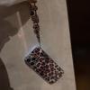 Funda Retro Azul y Marrón Estampado Leopardo para Teléfono Móvil Apple 16 Iphone17 Adecuada para 18Pronax Pulsera con Bola de Pelo 13 Película para Lente