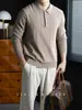 Caballero Minimalista100% algodón puro, suave, suéter de punto con cuello, casual para hombre, versátil, camiseta interior de rayas verticales