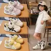 Zapatos infantiles de suela blanda, zapatos de piel para niño, zapatos casuales para niña para primavera y otoño, nuevo estilo 2026 Zapatos Forrest Gump, zapatos de piel para niña