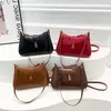 Bolsa de Axila de Suministro del Fabricante para Mujer 2025 Nueva Moda Retro Francés Bolso de Media Luna Estilo Extranjero Bolso de Hombro Único Cruzado