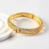 Pulsera Transfronteriza Chapada en Oro, Nueva Versión Ancha Retro Estilo Chino, Pulsera con Cierre de Flor de Cuatro Hojas, Joyería de Gama Alta Color Dorado