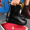 Botas Cortas Populares de Otoño e Invierno Transfronterizas para Mujer 2025 Nuevas Botas Cortas Suaves de Suela Gruesa con Doble Cremallera Botas de Cuero para Mujer