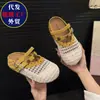 Zapatos Birkenstock de Malla Transpirable Versátiles con Lunares para Verano 2026 Zuecos Antideslizantes de Dos Vías de Suela Gruesa para Mujer