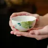 Taza de té de peonía pintada a mano con esmalte mineral, taza maestra de cerámica, taza de uso personal, juego de té kung fu con color bajo vidriado