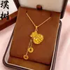 Loja de Ouro Mesmo Estilo Banhado a Ouro Gelo Triturado Trevo de Quatro Folhas Cabacinha Colar para Mulheres, Versátil e Elegante, Borboleta em Forma de Coração Corrente de Clavícula Joia