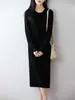 Vestido de Punto de Lana Pura con Cuello Redondo de Manga Larga para Mujer, Color Sólido, Canalé, Cintura Alta, Largo Medio, Nuevo Invierno 2026