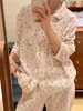 ¡Nueva Llegada! Conjunto de pijama de doble capa de gasa clase A con solapa, manga larga y pantalón largo, con estampados lindos, adecuado para usar en casa y se puede usar afuera.