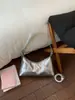 Bolsa de Ombro Feminina Retro para Comércio Exterior Transfronteiriço Nova Tendência 2026 Bolsa Simples Versátil para o Dia a Dia Bolsa Transversal Fashion