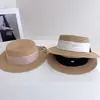 Chapéu Simples de Topo Plano com Fita Plissada Estilo Coreano para Mulheres, Chapéu de Sol Casual Versátil de Verão, Chapéu de Palha com Proteção Solar para Férias, Tendência
