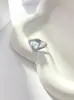 Corazón del Océano Santa María Color Diamante Azul Imitación Amor Anillo Diseño de Nicho Joyería de Alta Gama Anillo de Lujo Ligero