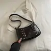 Bolso de Hombro Simple Estilo Coreano de Aspecto Elevado 2025 Otoño Nuevo Retro Elegante Casual Remache Axila Bolso Cuadrado Pequeño