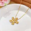 Colar de Flor da Moda Europeia e Americana Aço Inoxidável 18K Pingente Embossado de Pétala Corrente para Clavícula Colar Assimétrico de Aço Titânio para Mulheres
