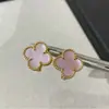Nuevo Modelo de Exquisitos Pendientes de Trébol de Cuatro Hojas, Versión de Alta Gama con Oro V, Aguja de Plata 925, Chapados en Oro de 18 Quilates, Concha Blanca, Pendientes Completamente Incrustados con Diamantes para Mujer