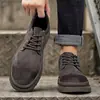 Botas 2025 Masculinas Outono e Inverno Novas Botas Retrô de Ruibarbo Botas de Trabalho para Exterior com Solado Grosso Botas Curtas Casuais Britânicas Tendência