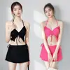 Traje de baño de alta gama para mujer, bikini nuevo, elegante y sexy, diseño de dos piezas con falda, adelgazante y favorecedor, traje de baño puro y seductor para el resort