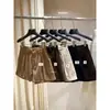 Hers Un Scoop Dulce 2025 Principios de Otoño Retro Simple Versátil para el Día a Día Shorts Casuales de Pana Adelgazantes para Mujer 66668