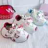 Zapatos de verano para niñas 2026 nuevo estilo zapatillas deportivas infantiles para niños pequeños, medianos y grandes, malla transpirable con suela suave, zapatos de malla simple