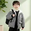 Jaqueta Infantil Tendência Outono e Inverno Versão Coreana com Fleece Estampa Pied-de-Poule, Casaco de Inverno Espesso e Quente com Capuz para Bebês