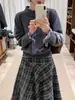 Impresionante Suéter Oscuro Gris Estilo Coreano con Solapas para Mujer, Nuevo Diseño Otoño e Invierno 2025, Ropa Interior de Nicho, Corte Holgado, Top Adelgazante
