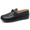 Zapatos de invierno para mujer transfronterizos, forrados de felpa para abrigar, parte superior de piel con borlas, mocasines casuales sin cordones, disponibles en negro, rojo vino y marrón oscuro, versátiles para cualquier atuendo