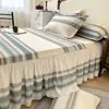Nova Saia de Cama de Flanela de Algodão Cobertura de Cama Espessada Peça Única 100% Algodão Simples Antiderrapante Estilo Coreano Lençol de Cama Universal para Todas as Estações