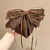 Grampo de Garra para Rabo de Cavalo com Laço de Fita de Cetim com Bolinhas High-End Retro Outono Inverno Novo Grampo para Cabelo Meio Preso na Nuca para Mulheres