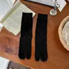 Meias femininas finas de algodão para primavera e outono, algodão de Xinjiang, sem costura, anti-pilling, disponíveis em preto, branco e cinza, comprimento médio da panturrilha, projetadas para serem usadas com sapatos de pele de ovelha, meias de dois dedos