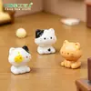 Miniatura de paisaje linda gatito siamés sentado vaca figura decoración DIY accesorio para colgar adorno de escritorio