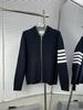 Venta Directa de Fábrica Versión Alta 25Sstb Otoño e Invierno Blanco Rayas de Cuatro Barras Espalda Pavo Real Cremallera Chaqueta de Béisbol