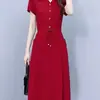 Novo Vestido de Seda Gelada Moda Verão 2025, Elegante e Emagrecedor, Comprimento Médio, Ajuste na Cintura, Adequado para Mães de Meia-Idade