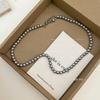 Collar de perlas grises retro francesas para mujer, elegante collar de cadena de suéter combinable de alta calidad, collar apilado de nicho de lujo ligero