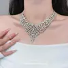 Collar y Pendientes de Diamante Flash de Lujo Ligero y Resistentes, Exquisito Lujo de Nicho, Collar Único de Moda y Alta Gama