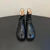 Botas Martin de cuero genuino para mujer, botas de nicho estilo coreano con puntera dividida tipo pezuña de cerdo, botines de moda con tacón grueso, cómodas, versátiles y elegantes para mujer
