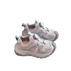 Nuevos zapatos deportivos de malla transpirable, con diseño de hebilla giratoria, para niñas y niños; zapatos casuales con suelas suaves, tenis estilo chunky y suelas antideslizantes para niños, adecuados para usar en otoño