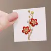 Broche Luxuoso de Flor de Ameixa, Corsage Vintage de Pérola de Alto Padrão de Nicho, Acessório de Roupa Pin para Mulheres Joias para Atacado