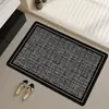 Tapete Mat de Terra de Diatomáceas Simples Preto e Branco Transfronteiriço, Absorvente de Água, Secagem Rápida, Antiderrapante, para Banheiro Doméstico, Resistente à Sujeira e ao Desgaste, Dropshipping Disponível